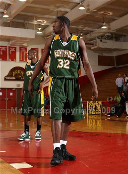 Thumbnail 2 in Bishop Montgomery vs. Kentridge (Sea Hawk Classic) photogallery.