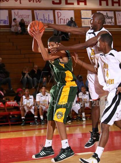 Thumbnail 2 in Bishop Montgomery vs. Kentridge (Sea Hawk Classic) photogallery.