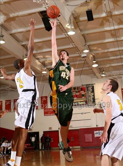 Thumbnail 2 in Bishop Montgomery vs. Kentridge (Sea Hawk Classic) photogallery.