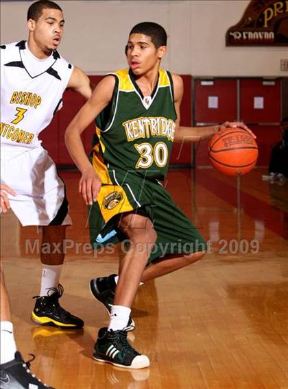 Thumbnail 3 in Bishop Montgomery vs. Kentridge (Sea Hawk Classic) photogallery.