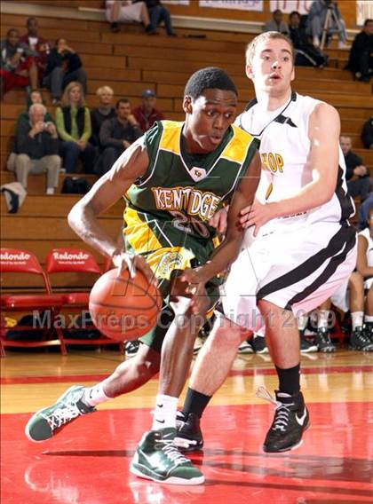 Thumbnail 3 in Bishop Montgomery vs. Kentridge (Sea Hawk Classic) photogallery.