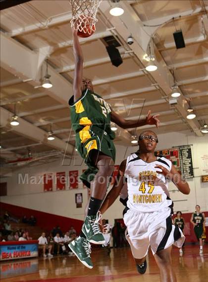 Thumbnail 2 in Bishop Montgomery vs. Kentridge (Sea Hawk Classic) photogallery.