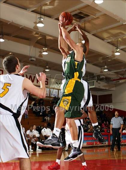 Thumbnail 2 in Bishop Montgomery vs. Kentridge (Sea Hawk Classic) photogallery.