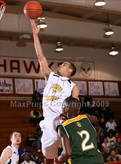 Thumbnail 2 in Bishop Montgomery vs. Kentridge (Sea Hawk Classic) photogallery.