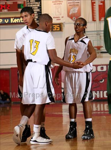 Thumbnail 3 in Bishop Montgomery vs. Kentridge (Sea Hawk Classic) photogallery.