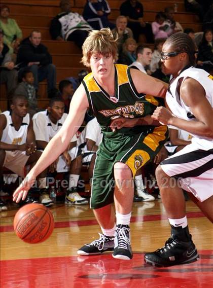 Thumbnail 2 in Bishop Montgomery vs. Kentridge (Sea Hawk Classic) photogallery.
