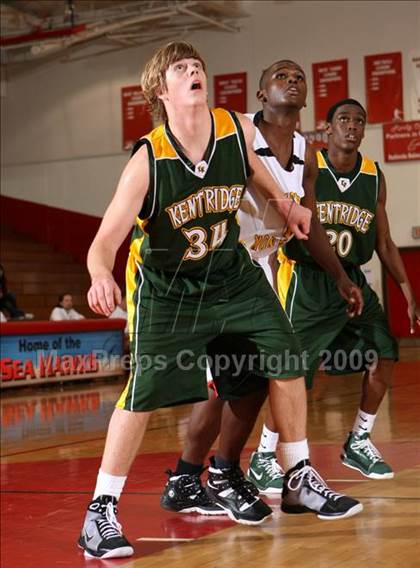 Thumbnail 1 in Bishop Montgomery vs. Kentridge (Sea Hawk Classic) photogallery.