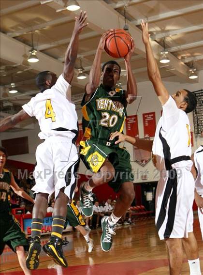 Thumbnail 1 in Bishop Montgomery vs. Kentridge (Sea Hawk Classic) photogallery.