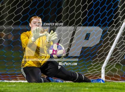 Thumbnail 2 in Moreau Catholic @ Newark Memorial photogallery.