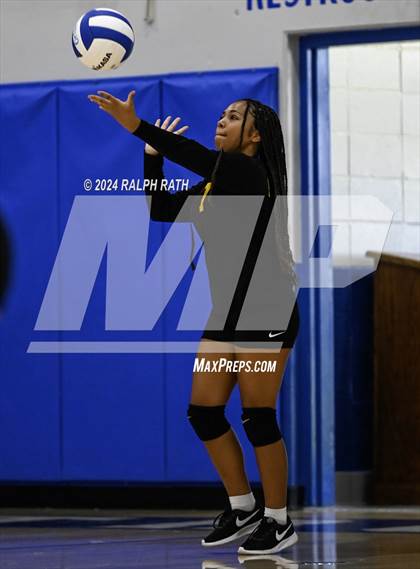 Thumbnail 2 in Orland vs Enterprise (Eileen Mason Invitational) photogallery.