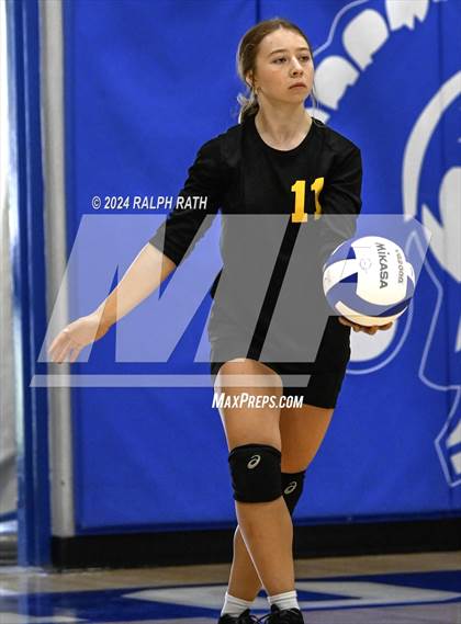 Thumbnail 3 in Orland vs Enterprise (Eileen Mason Invitational) photogallery.