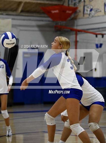 Thumbnail 3 in Orland vs Enterprise (Eileen Mason Invitational) photogallery.