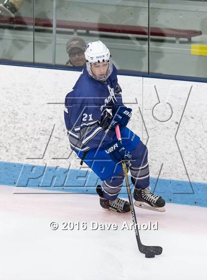 Thumbnail 3 in Stoneham vs Lincoln-Sudbury  (MIAA Division 2 North 1st Round) photogallery.