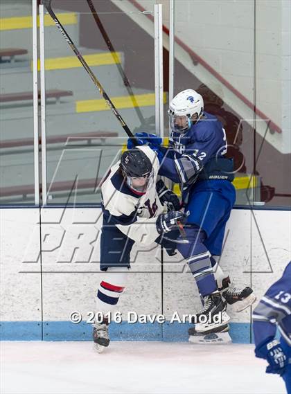 Thumbnail 2 in Stoneham vs Lincoln-Sudbury  (MIAA Division 2 North 1st Round) photogallery.