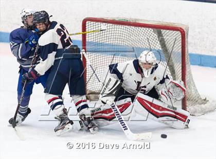 Thumbnail 3 in Stoneham vs Lincoln-Sudbury  (MIAA Division 2 North 1st Round) photogallery.
