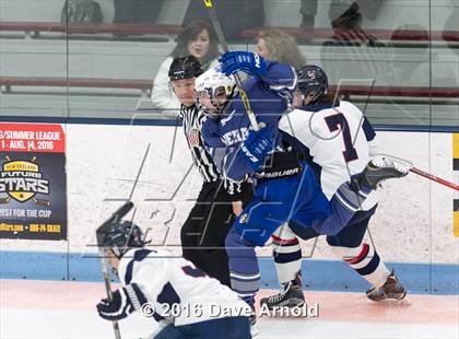 Thumbnail 3 in Stoneham vs Lincoln-Sudbury  (MIAA Division 2 North 1st Round) photogallery.