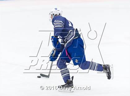 Thumbnail 2 in Stoneham vs Lincoln-Sudbury  (MIAA Division 2 North 1st Round) photogallery.
