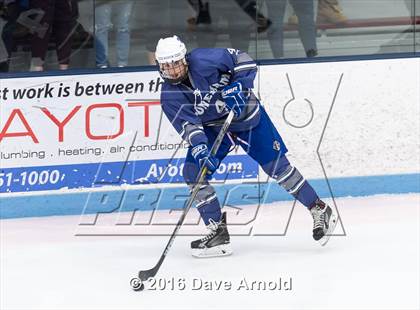Thumbnail 2 in Stoneham vs Lincoln-Sudbury  (MIAA Division 2 North 1st Round) photogallery.