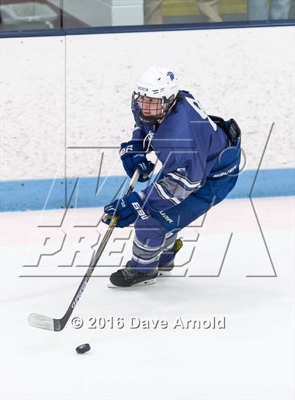 Thumbnail 2 in Stoneham vs Lincoln-Sudbury  (MIAA Division 2 North 1st Round) photogallery.