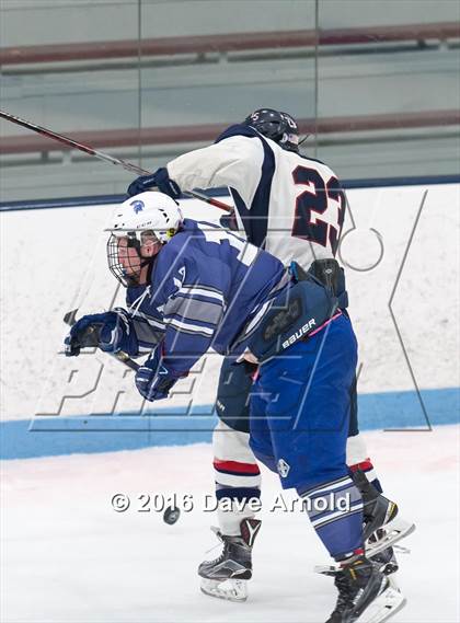 Thumbnail 2 in Stoneham vs Lincoln-Sudbury  (MIAA Division 2 North 1st Round) photogallery.