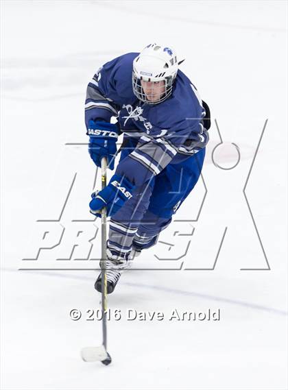 Thumbnail 2 in Stoneham vs Lincoln-Sudbury  (MIAA Division 2 North 1st Round) photogallery.
