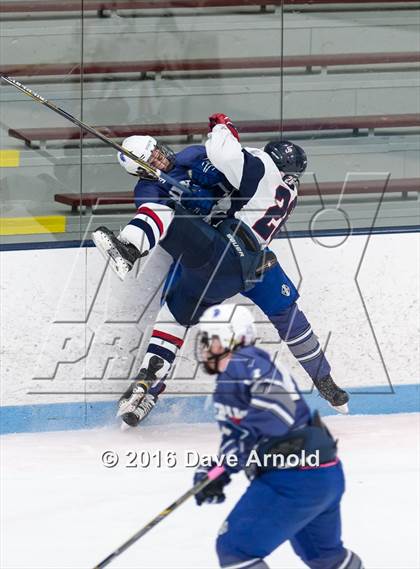 Thumbnail 3 in Stoneham vs Lincoln-Sudbury  (MIAA Division 2 North 1st Round) photogallery.
