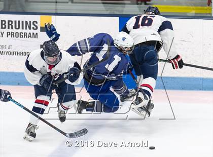 Thumbnail 3 in Stoneham vs Lincoln-Sudbury  (MIAA Division 2 North 1st Round) photogallery.