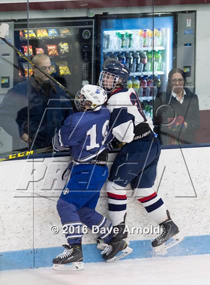 Thumbnail 1 in Stoneham vs Lincoln-Sudbury  (MIAA Division 2 North 1st Round) photogallery.