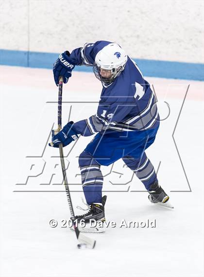Thumbnail 1 in Stoneham vs Lincoln-Sudbury  (MIAA Division 2 North 1st Round) photogallery.
