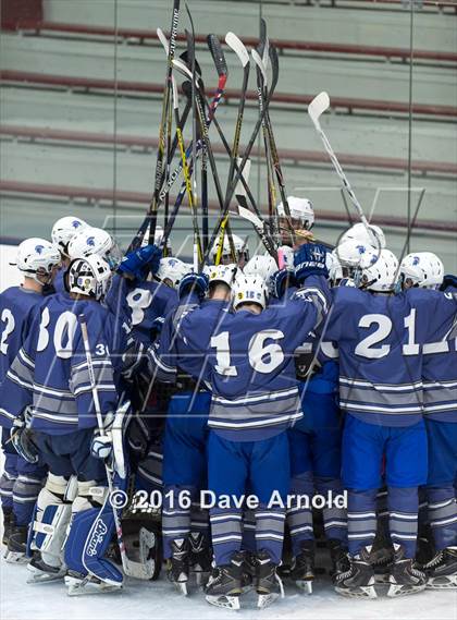 Thumbnail 2 in Stoneham vs Lincoln-Sudbury  (MIAA Division 2 North 1st Round) photogallery.