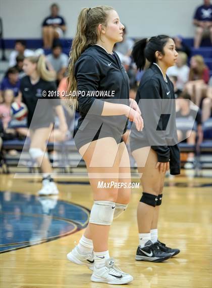 Thumbnail 2 in Independence @ Wylie East photogallery.