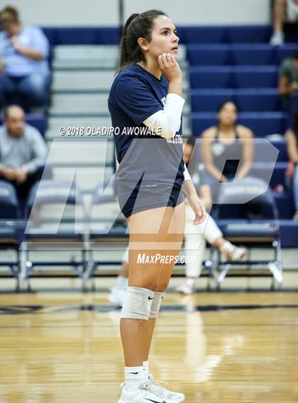 Thumbnail 2 in Independence @ Wylie East photogallery.