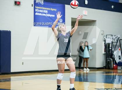 Thumbnail 1 in Independence @ Wylie East photogallery.
