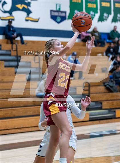 Thumbnail 2 in JV: Indianapolis Scecina Memorial @ Cathedral (City Alliance Tourney quarterfinal) photogallery.