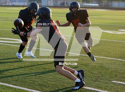 Thumbnail 2 in Grand Saline vs Tatum photogallery.