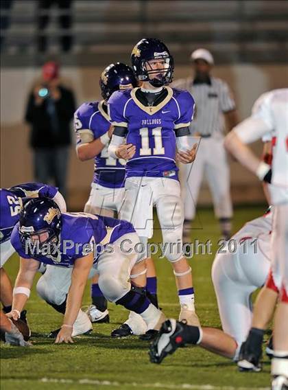 Thumbnail 1 in Eustace vs. Pottsboro (2A Region 2 Bi-District Playoffs) photogallery.