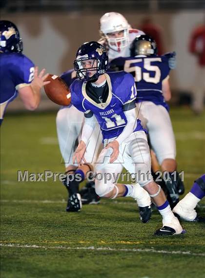 Thumbnail 1 in Eustace vs. Pottsboro (2A Region 2 Bi-District Playoffs) photogallery.