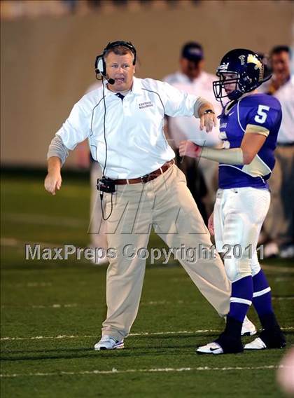 Thumbnail 1 in Eustace vs. Pottsboro (2A Region 2 Bi-District Playoffs) photogallery.