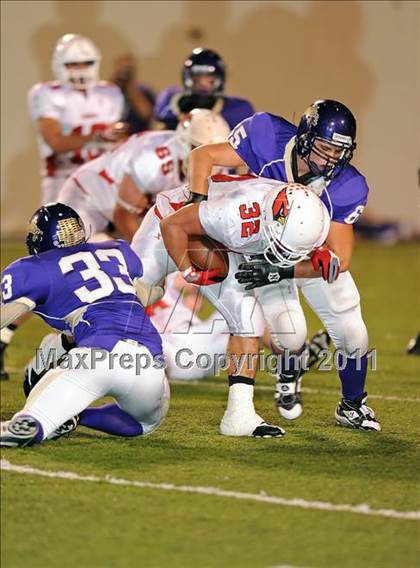 Thumbnail 1 in Eustace vs. Pottsboro (2A Region 2 Bi-District Playoffs) photogallery.