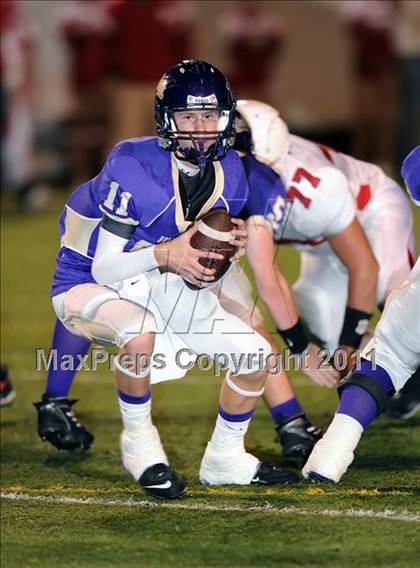 Thumbnail 1 in Eustace vs. Pottsboro (2A Region 2 Bi-District Playoffs) photogallery.