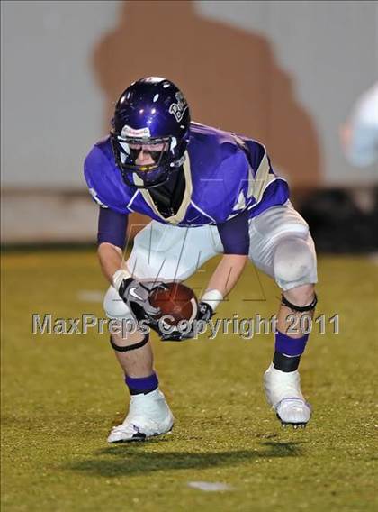 Thumbnail 1 in Eustace vs. Pottsboro (2A Region 2 Bi-District Playoffs) photogallery.