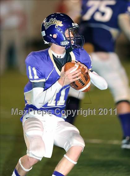 Thumbnail 2 in Eustace vs. Pottsboro (2A Region 2 Bi-District Playoffs) photogallery.