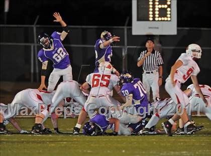 Thumbnail 3 in Eustace vs. Pottsboro (2A Region 2 Bi-District Playoffs) photogallery.