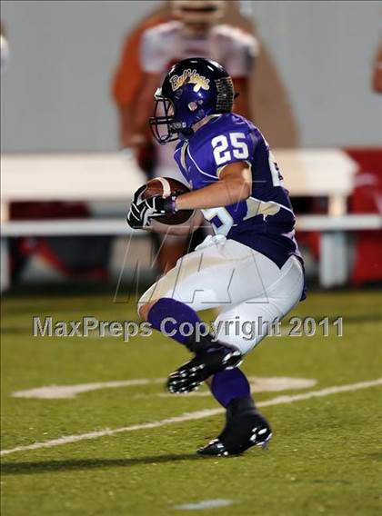 Thumbnail 1 in Eustace vs. Pottsboro (2A Region 2 Bi-District Playoffs) photogallery.