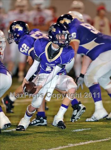 Thumbnail 1 in Eustace vs. Pottsboro (2A Region 2 Bi-District Playoffs) photogallery.