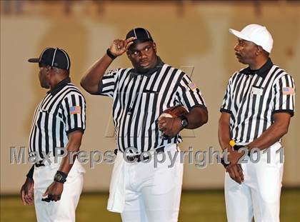 Thumbnail 1 in Eustace vs. Pottsboro (2A Region 2 Bi-District Playoffs) photogallery.