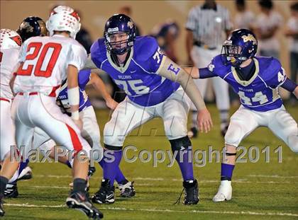 Thumbnail 3 in Eustace vs. Pottsboro (2A Region 2 Bi-District Playoffs) photogallery.