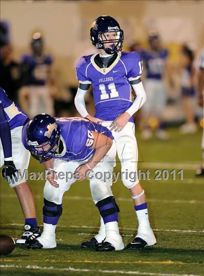 Thumbnail 3 in Eustace vs. Pottsboro (2A Region 2 Bi-District Playoffs) photogallery.