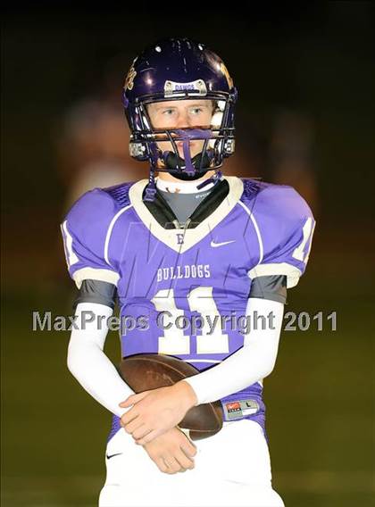 Thumbnail 1 in Eustace vs. Pottsboro (2A Region 2 Bi-District Playoffs) photogallery.