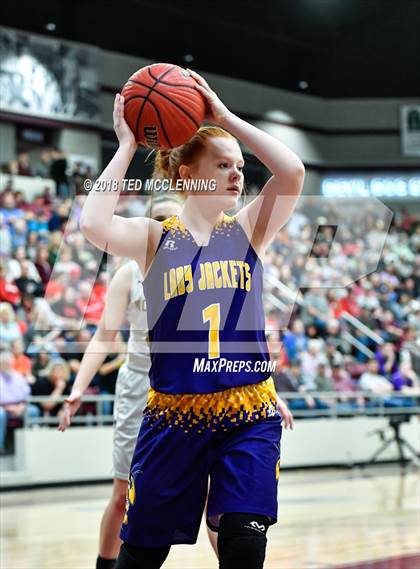 Thumbnail 2 in Wonderview vs. Bay (AAA 1A 2nd Round Playoff) photogallery.